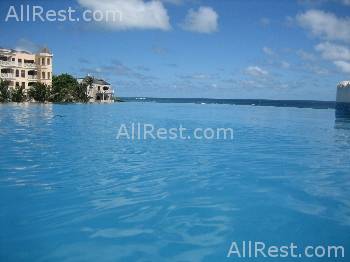 The Crane Resort & Residences 34